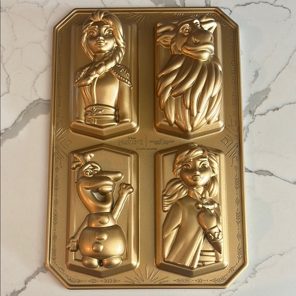 Disney Frozen Gold Character Cake Mold